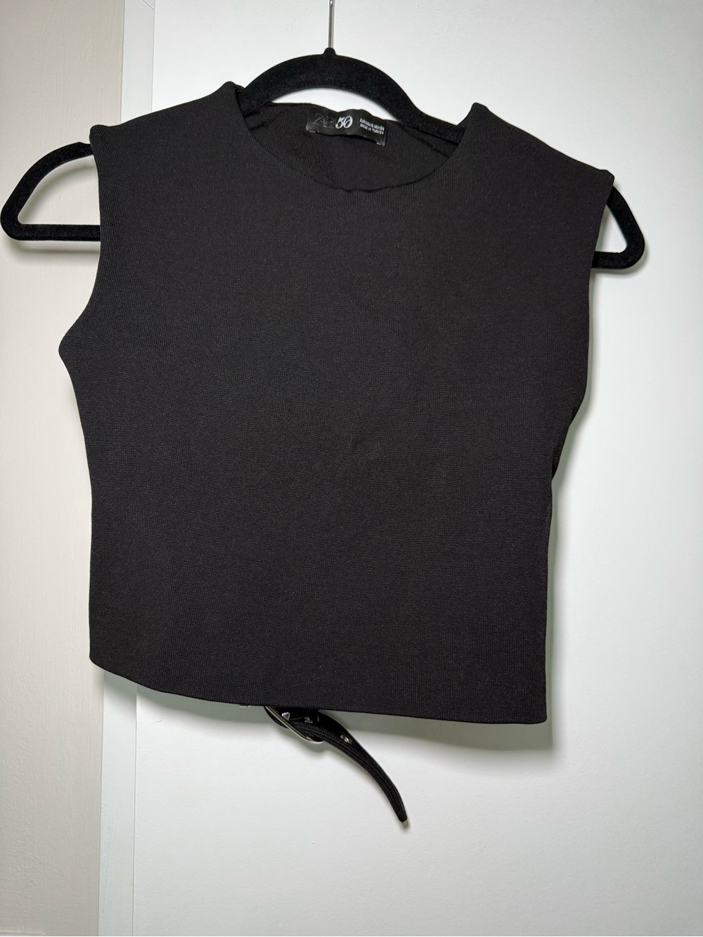 Zara Black Sleeveless Cropped Tank Top